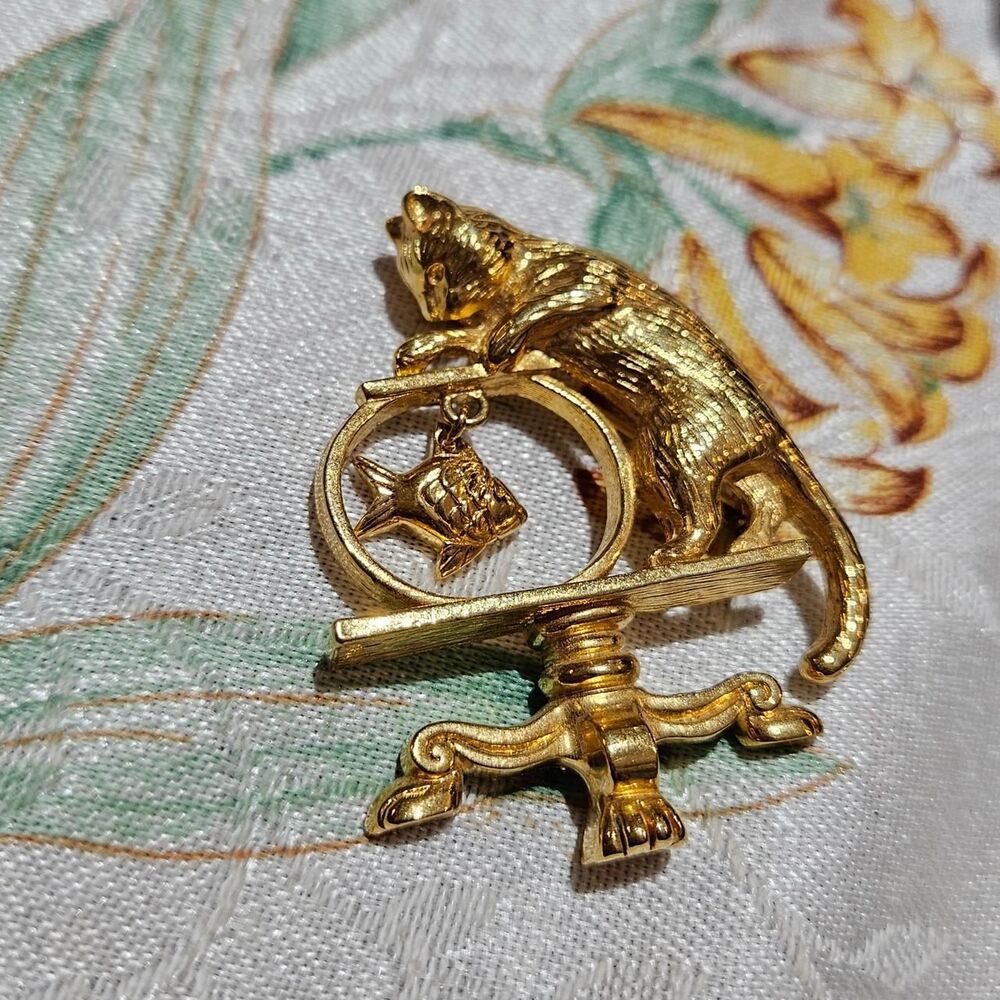 vintage whimsical cat fishbowl gold tone brooch